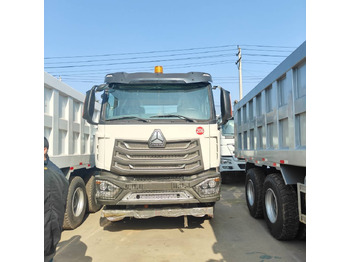 Tractor unit SINOTRUK HOWO