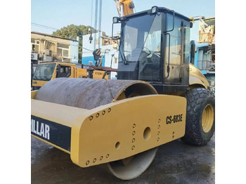 Road roller CATERPILLAR