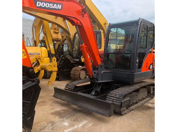 Crawler excavator Used Doosan dx60 dh60 dx55 dh55 mini excavator 6 ton: picture 2