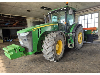 Farm tractor JOHN DEERE 8R Series