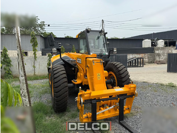 New Telescopic handler JCB 540-70: picture 5