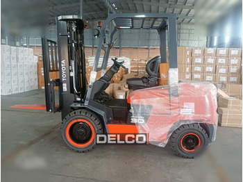 Forklift TOYOTA
