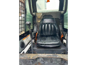 Skid steer loader Bobcat S300: picture 4