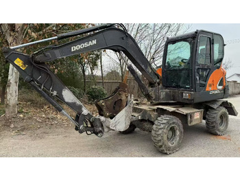 Wheel excavator DOOSAN DX60