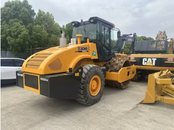 Road roller XCMG XS223J