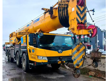 Mobile crane XCMG