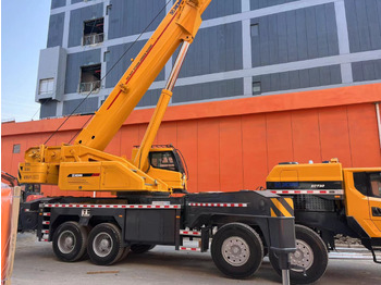 Mobile crane XCMG XCT80