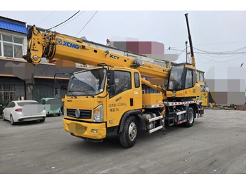 Mobile crane XCMG