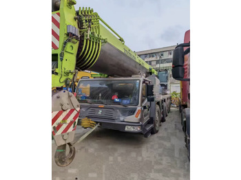 Mobile crane ZOOMLION