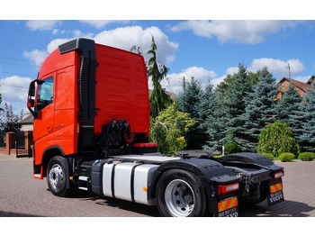 Volvo FH 4 EURO 6 GLOBETROTTER NISKI PRZEBIEG PEŁEN SERWIS leasing Volvo FH 4 EURO 6 GLOBETROTTER NISKI PRZEBIEG PEŁEN SERWIS: picture 3