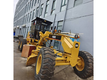 Grader CATERPILLAR 140K