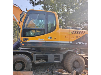 Crawler excavator HYUNDAI