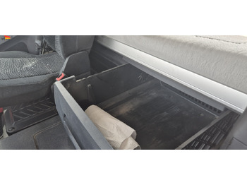 Tractor unit Mercedes-Benz DB 1842H 4x4 Hydrodrive Scheckheft bei Mercedes: picture 3