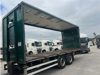 Curtainsider semi-trailer