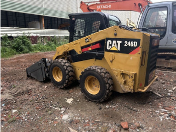Skid steer loader Caterpillar 246D: picture 5