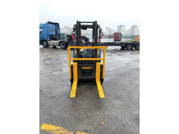 Diesel forklift Komatsu FD30: picture 5