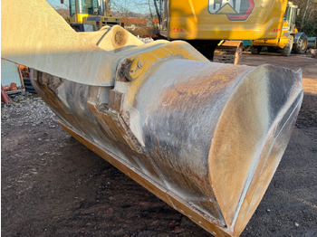 Wheel loader Komatsu WA 320-5: picture 4