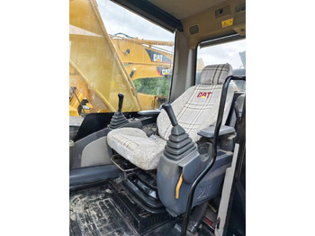 Crawler excavator CATERPILLAR 320D2 CAT: picture 3 Crawler excavator CATERPILLAR 320D2 CAT: picture 3