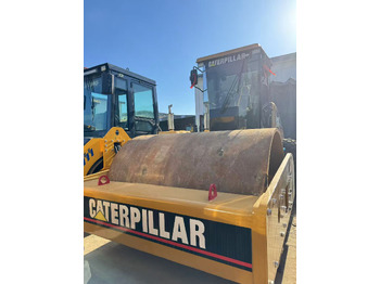 Road roller CATERPILLAR
