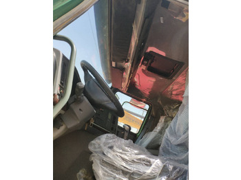 Tractor unit HOWO 420: picture 5 Tractor unit HOWO 420: picture 5