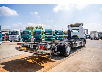 Container transporter/ Swap body truck Renault D WIDE 380 DXI: picture 5 Container transporter/ Swap body truck Renault D WIDE 380 DXI: picture 5