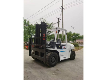Diesel forklift TCM