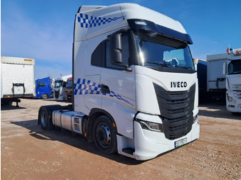 Tractor unit IVECO