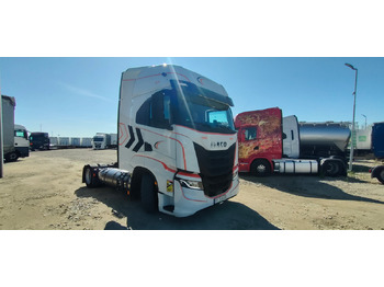Tractor unit IVECO