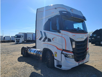 Tractor unit IVECO