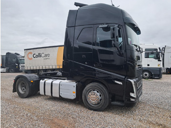 Tractor unit VOLVO FH