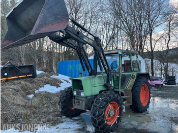 Farm tractor FENDT Farmer 300