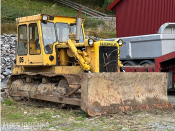 Construction equipment CATERPILLAR D5B