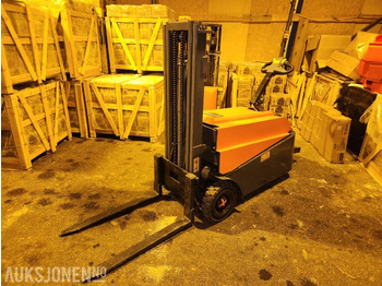 Material handling equipment