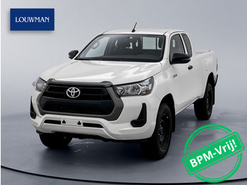 Pickup truck TOYOTA Hilux