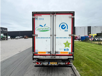 Refrigerator semi-trailer Kögel 3 assige koeloplegger Lift axle / Carrier Vector 1950: picture 4