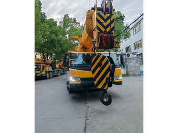 Mobile crane XCMG XCT130