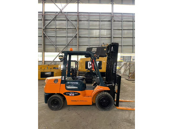 Toyota FD30 Forklift leasing Toyota FD30 Forklift: picture 3