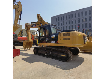 Crawler excavator