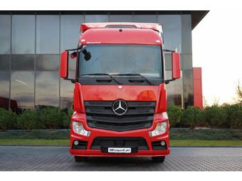 Tractor unit Mercedes-Benz ACTROS 1845 / STREAM SPACE: picture 3