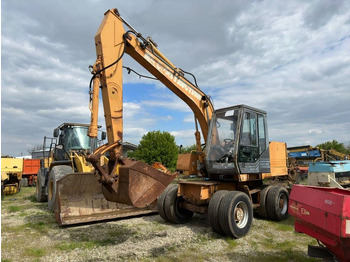 Wheel excavator CASE 588