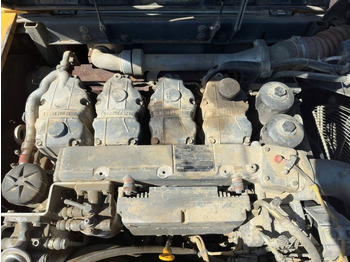 Crawler excavator Liebherr R 906 LC: picture 5