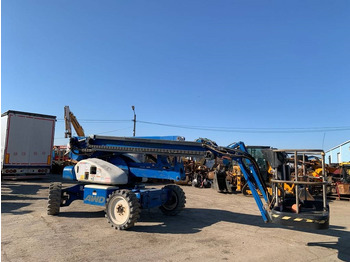 Articulated boom NIFTYLIFT