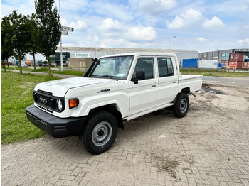 Pickup truck TOYOTA Land Cruiser