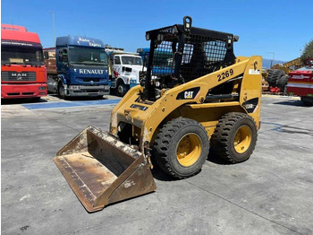 Skid steer loader CAT 236 B: picture 3