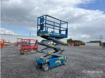 Scissor lift GENIE