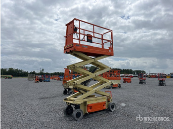 Scissor lift JLG