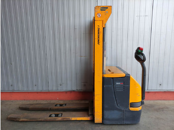 Stacker JUNGHEINRICH EJC