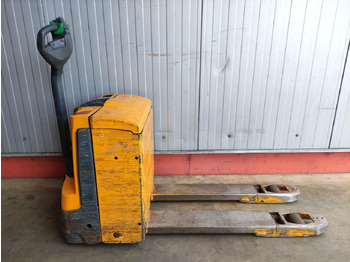 Pallet truck Jungheinrich EJE 116: picture 2