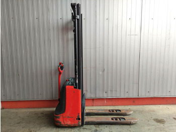 Stacker Linde L12: picture 2 Stacker Linde L12: picture 2
