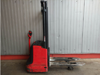 Stacker Linde L12 i: picture 2 Stacker Linde L12 i: picture 2